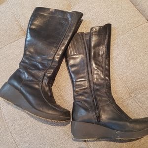 Ladies leather winter boots